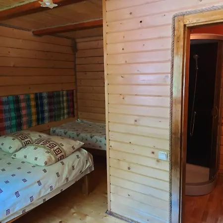 крайня хата فندق *
