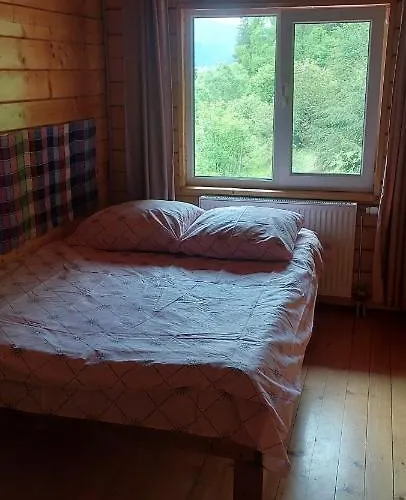 крайня хата *